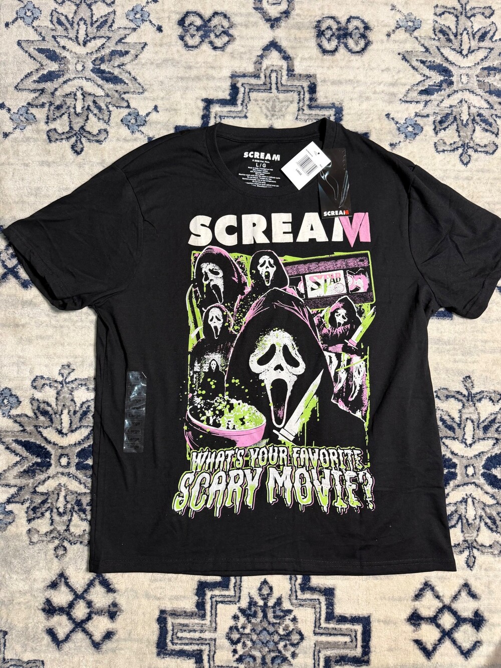 Scream VI Ghostface What’s Your Favorite Scary Movie Black Graphic T-Shirt Large